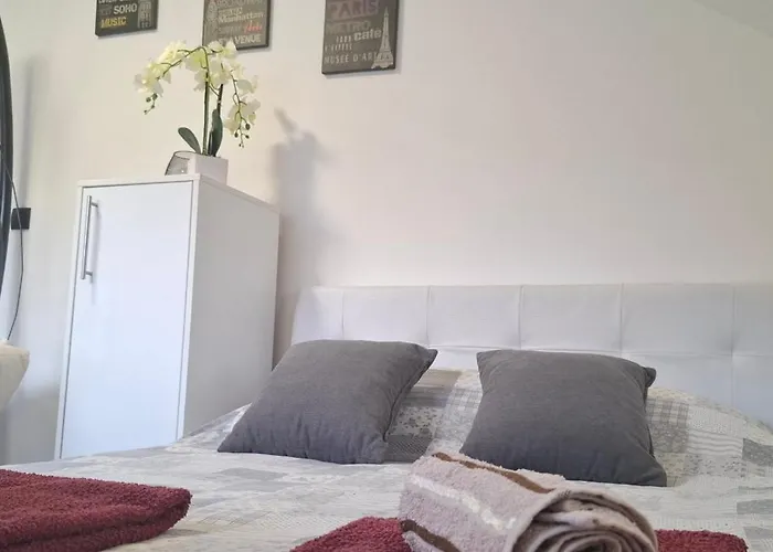 Ivanovic Center Lejlighed *